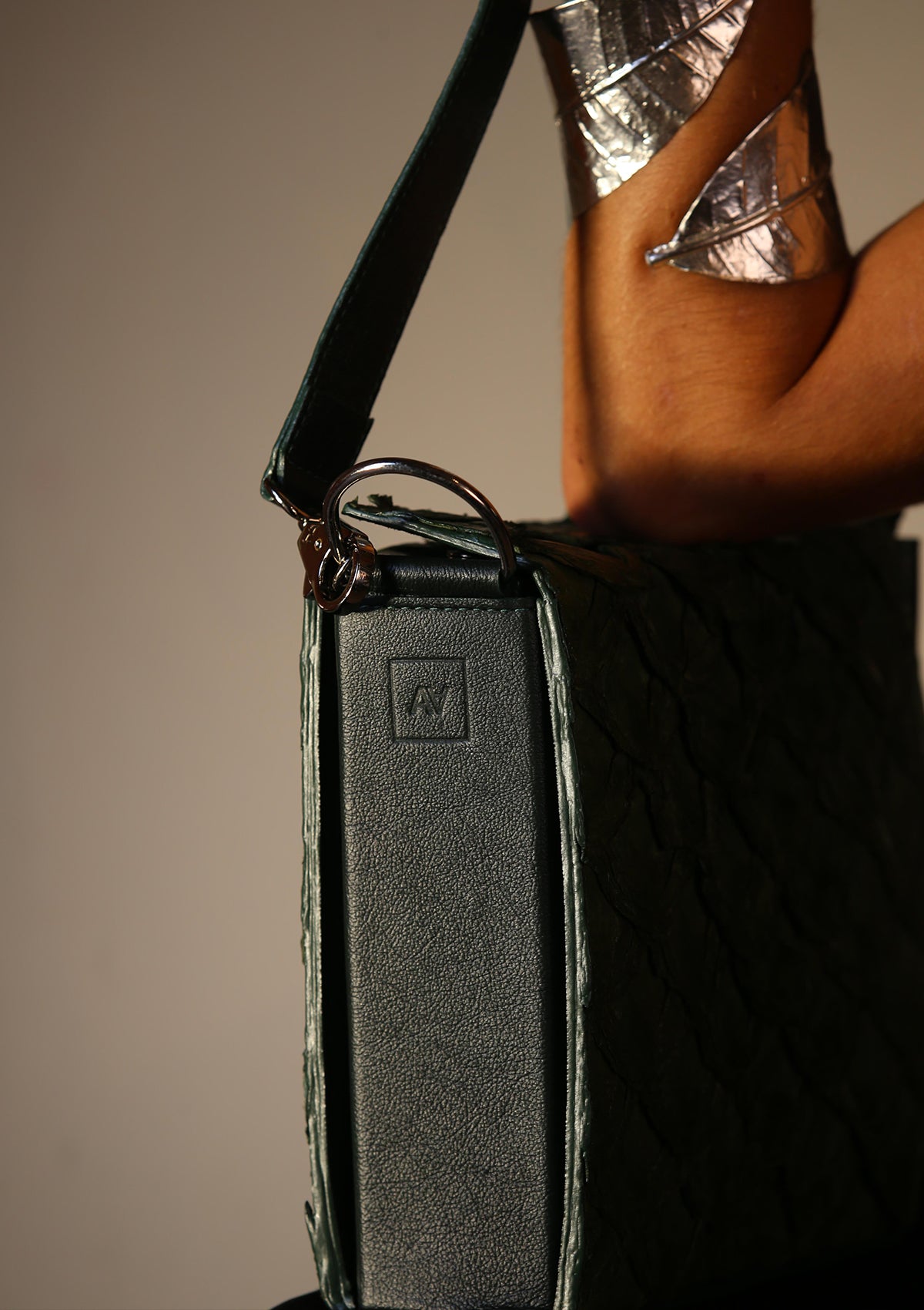 ANAHI Green Bag